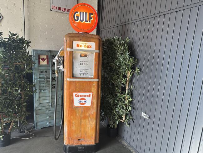 1955 Gilbarco Gulf Benzinepomp VK8910 | Overige | Diversen