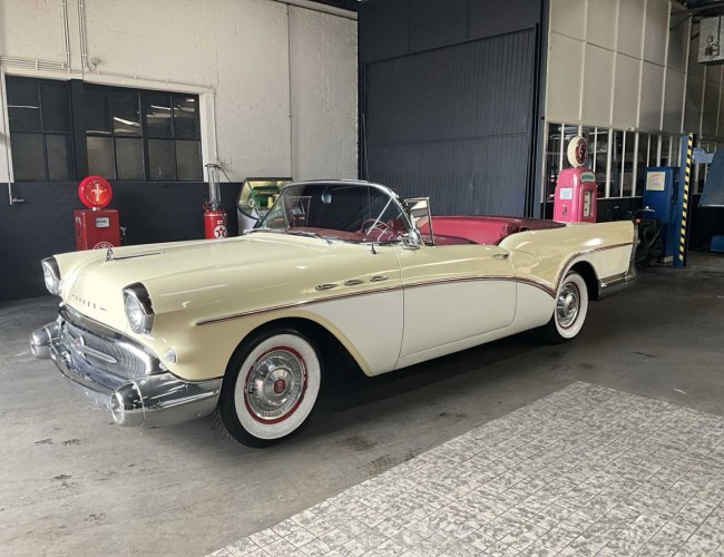 1957 Buick Series 50 Super Special Convertible LT560 | Transport | Auto's