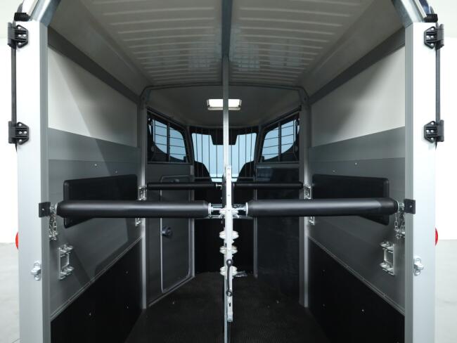 2025 Ifor Williams HBX506 2 paards trailer - Voorlosser RH (zwart) VT775 | Aanhangwagen | Paardentrailer